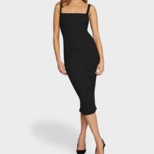 GOOD AMERICAN 90's Black Bodycon
Midi Dress Square Neck